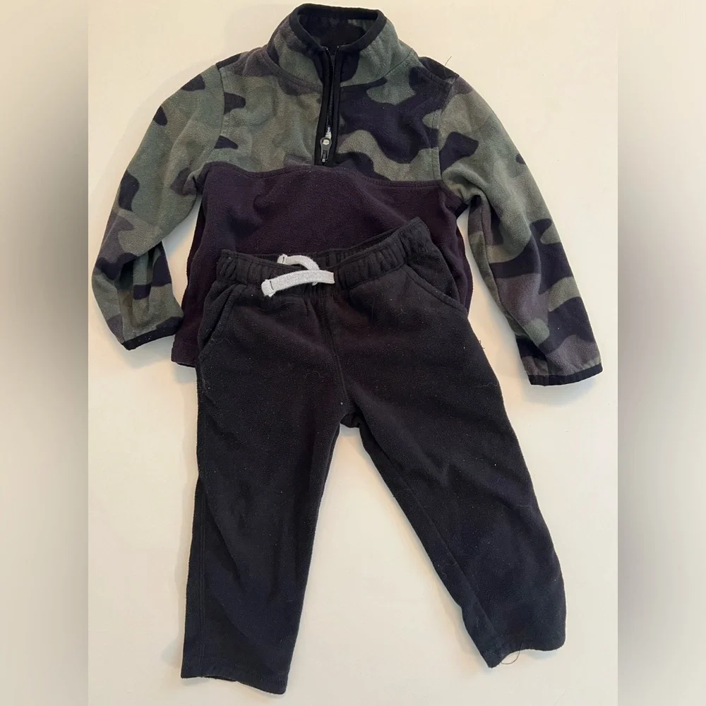 Set! 2T Fleece Set! Camo!